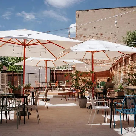 Isabella Boutique Hotel 3*